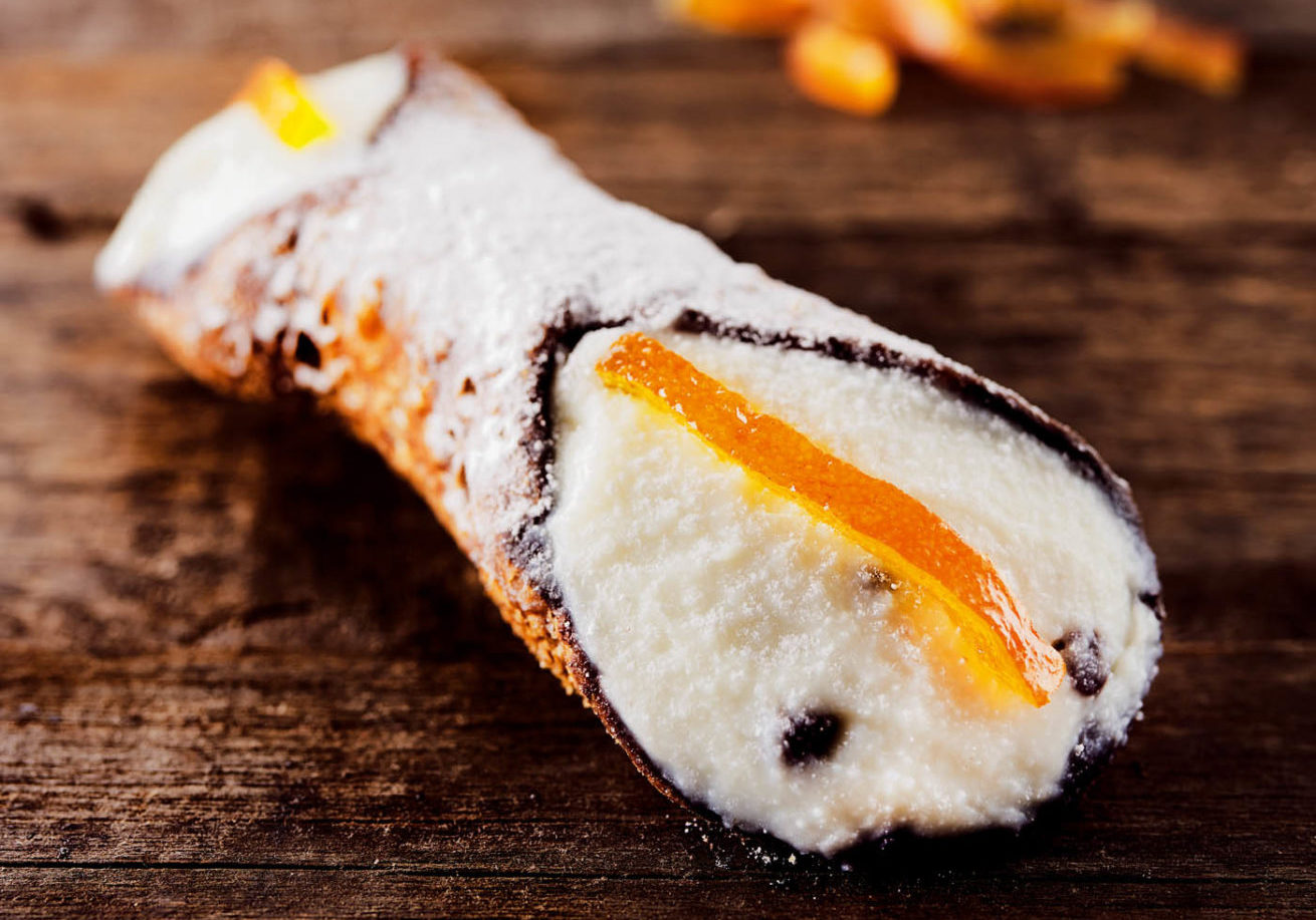 cannolo-siciliano-1310x917.jpg